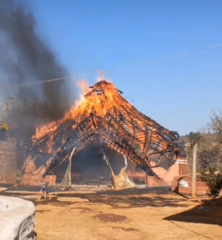 Reconstrução do Espaço central das aulas 