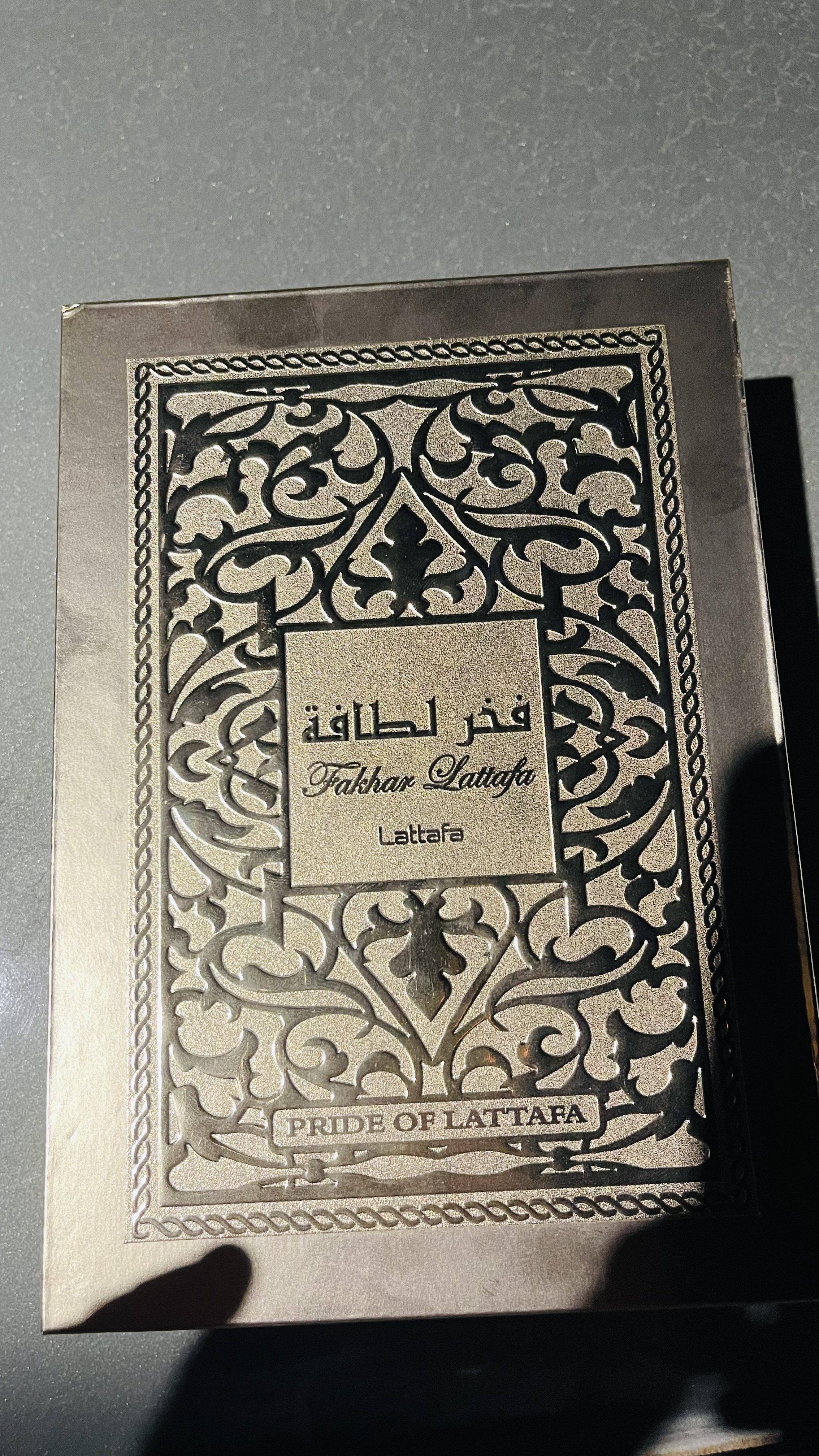 Rifa do perfume lataffa Fakhar gold